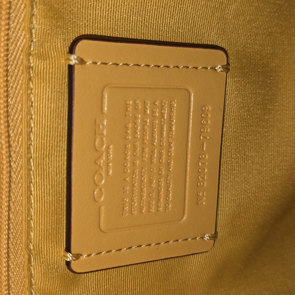 Coach Bag - Picture 2 of 4